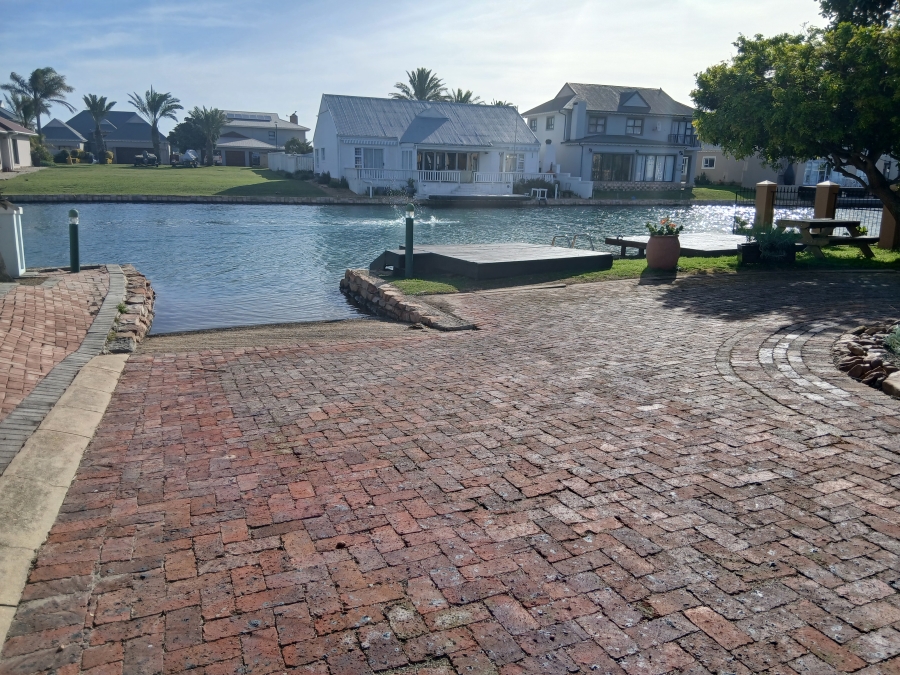 3 Bedroom Property for Sale in Marina Martinique Eastern Cape